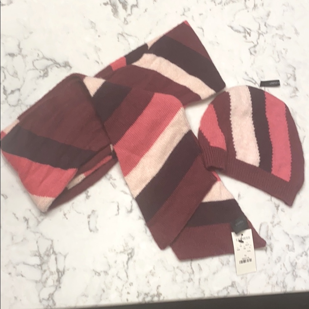 Express Scarf and Beanie Set